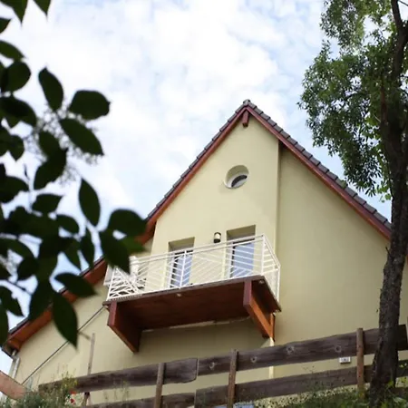 Des Merles Casa de Férias